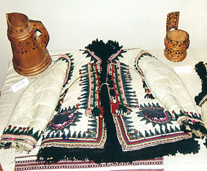 Hutsul kozhukh and keptar