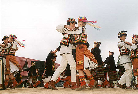 «Hutsulka» — hutsul folk dance