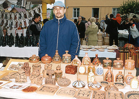 R. Shvec — decorative ceramics craftsman