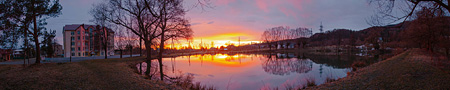 Dawn at the pond